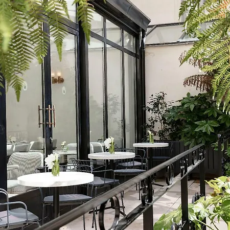 Les Jardins Du Faubourg & By Shiseido Hotel 5*
