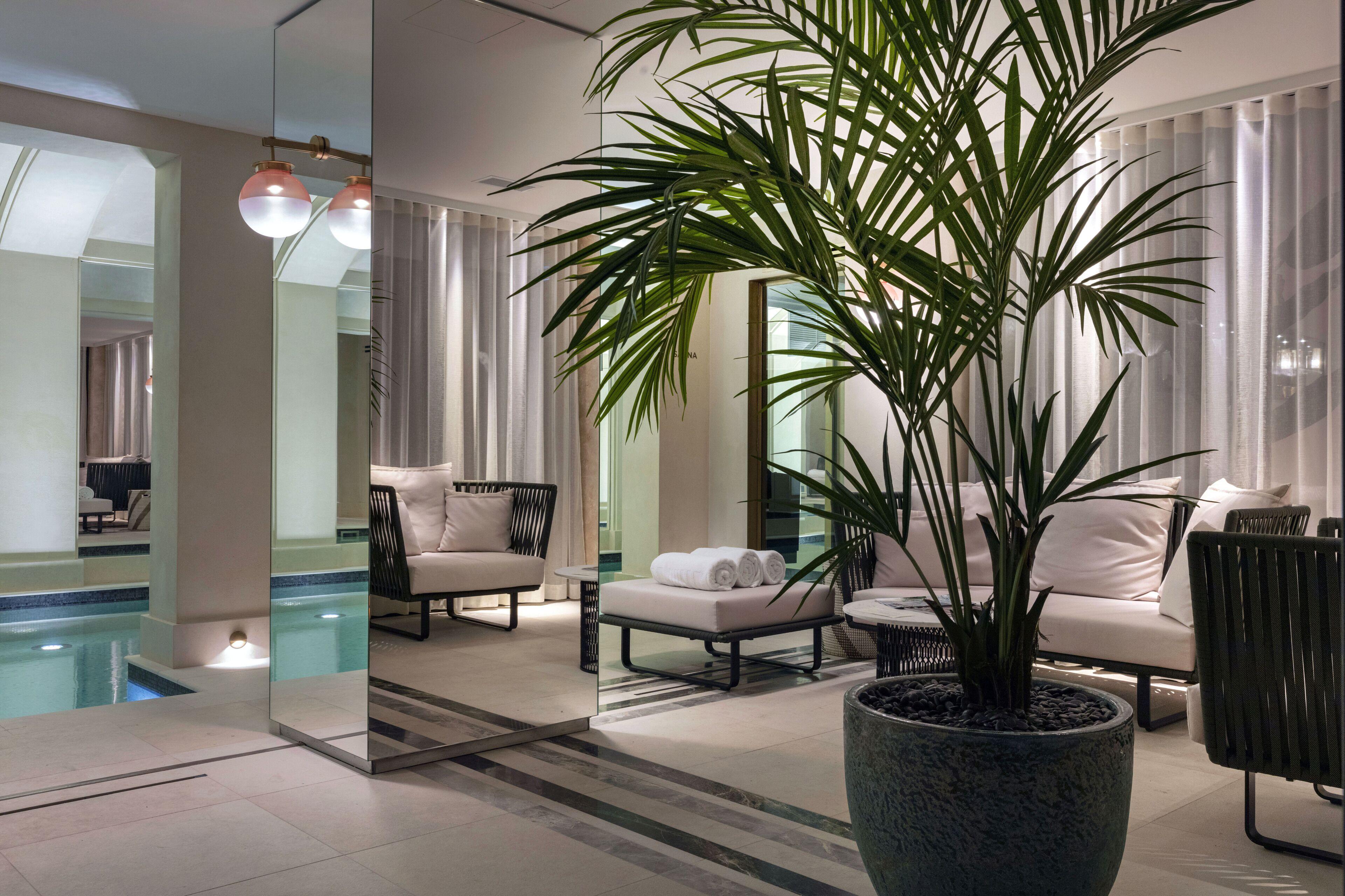 Les Jardins Du Faubourg & By Shiseido Hotel 5*
