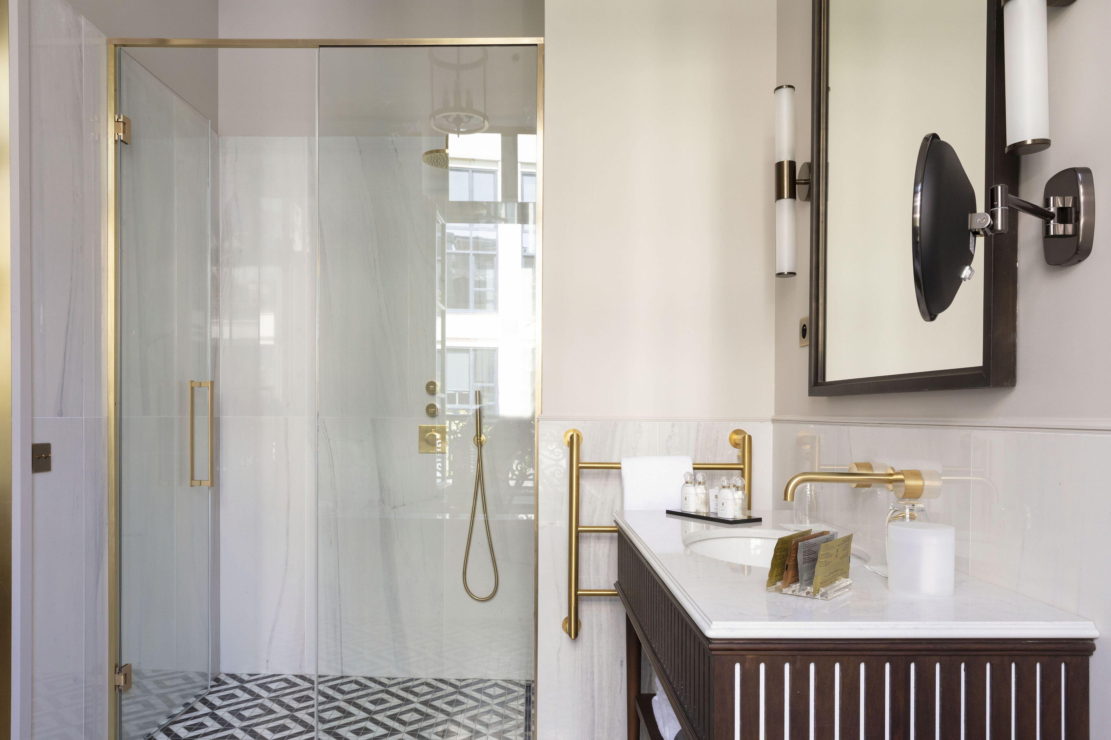 Les Jardins Du Faubourg & By Shiseido Paris