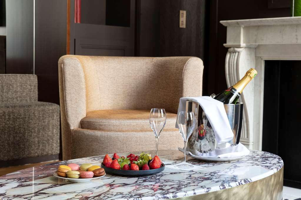 Les Jardins Du Faubourg & By Shiseido