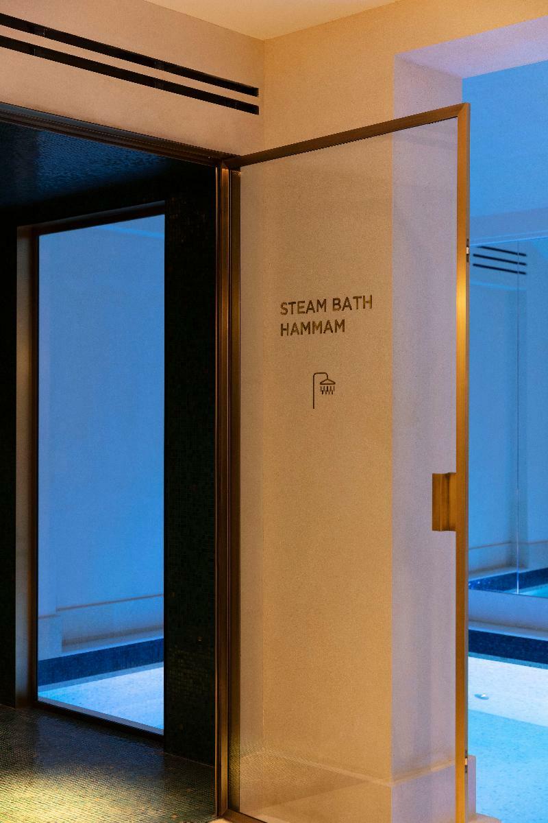 Les Jardins Du Faubourg & By Shiseido Hotel